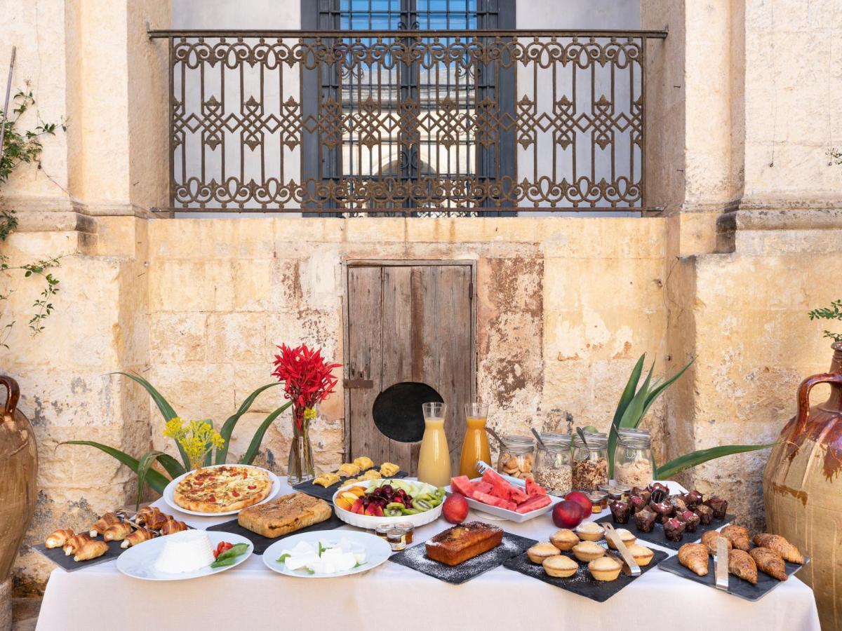 Palazzo Daniele, A Member Of Design Hotels Gagliano del Capo Exterior foto